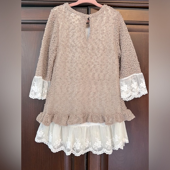 Girls Beige and Cream lace tunic or dress - 6x - Picture 10 of 11